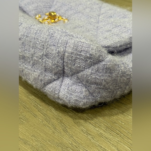 CHANEL 19 Flap Bag Quilted Tweed Lilac - Picture 7 of 14